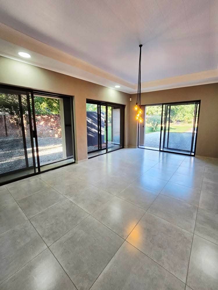 5 Bedroom Property for Sale in Irene Park North West